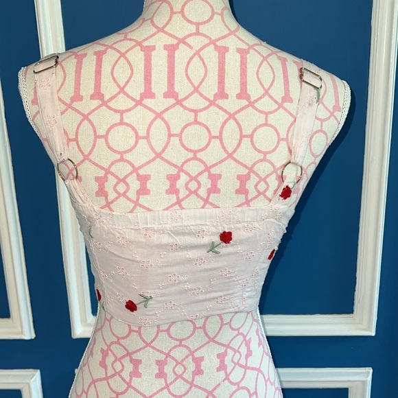 Seven Wonders Pink Eyelet Embroidered Floral Lace Tie Crop Top - Size XS - Picture 4 of 8